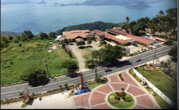 A Breath Taking View Of Taal Lake & Volcano Tagaytay City Zewnętrze zdjęcie